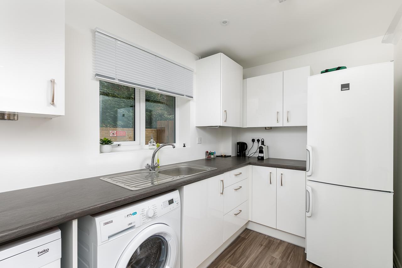 Hertford Serviced Apartments Ware Exteriör bild