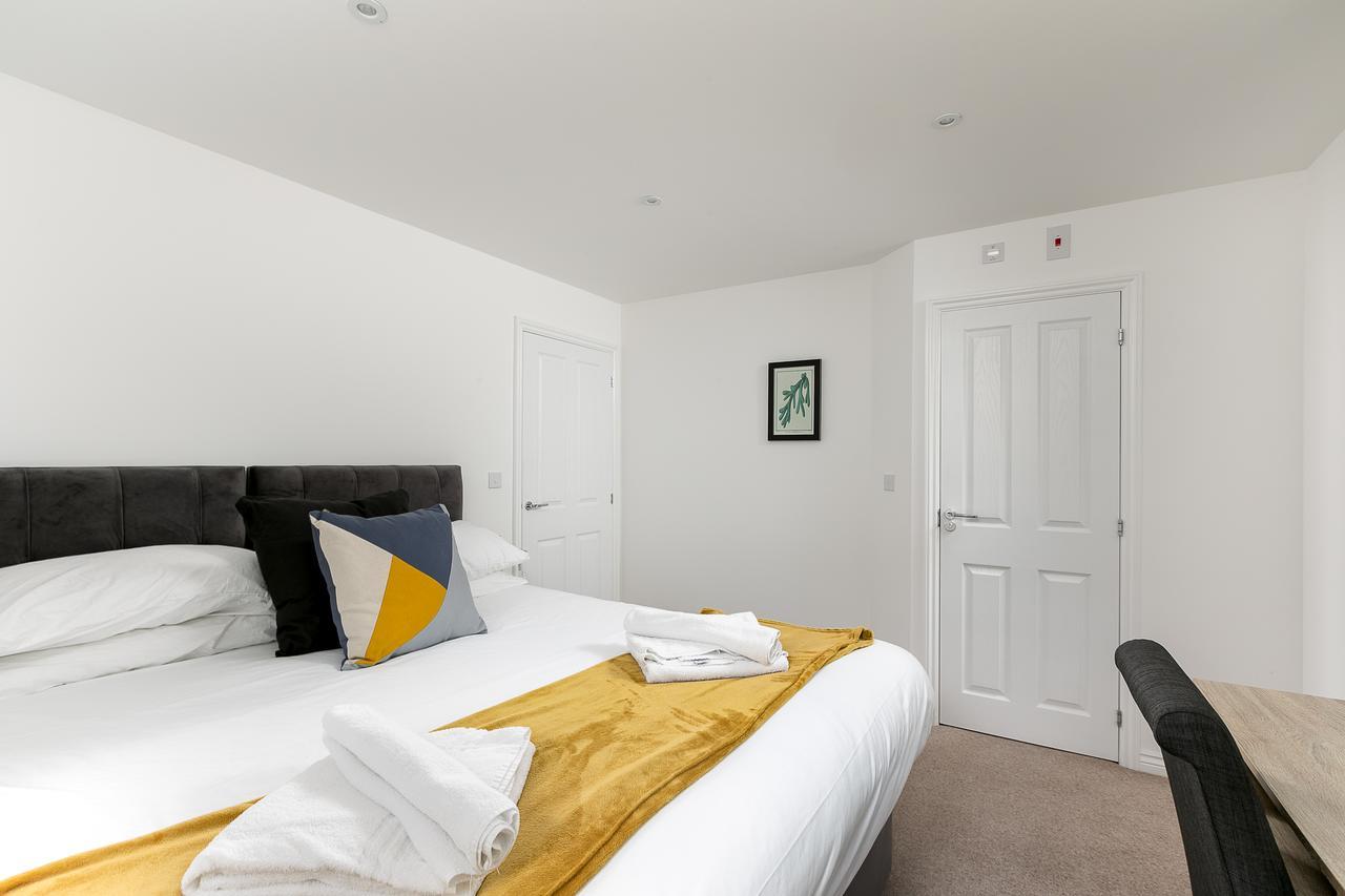 Hertford Serviced Apartments Ware Exteriör bild