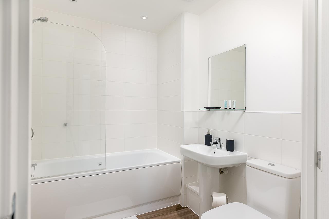 Hertford Serviced Apartments Ware Exteriör bild