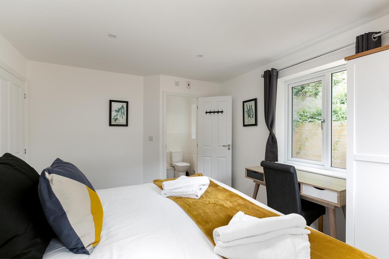 Hertford Serviced Apartments Ware Exteriör bild